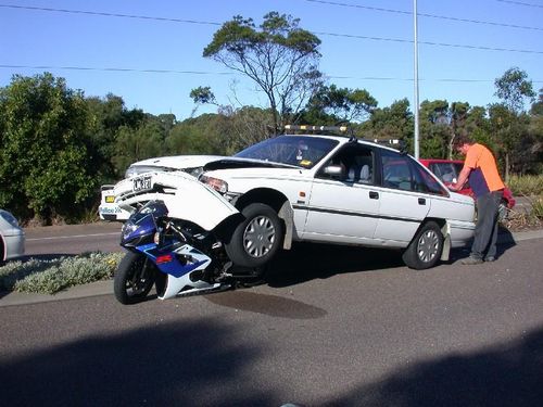 motorcycle_accident_03.jpg